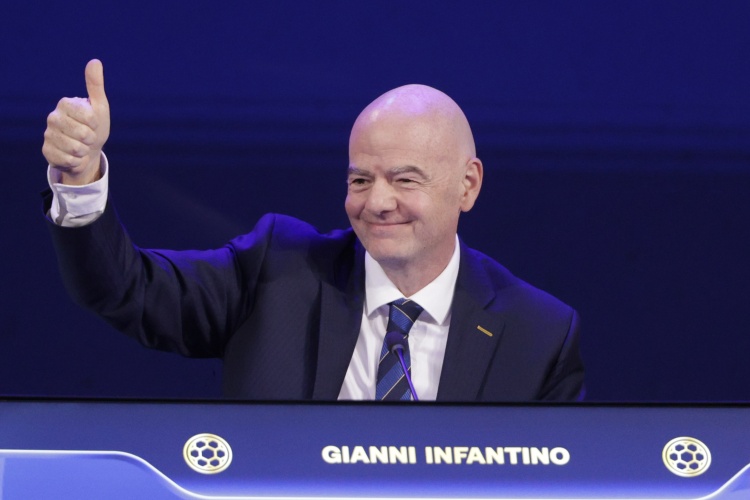 江南体育登录入口-队报：多家协会不满，FIFA可能提高世界杯奖金和各国参赛补贴